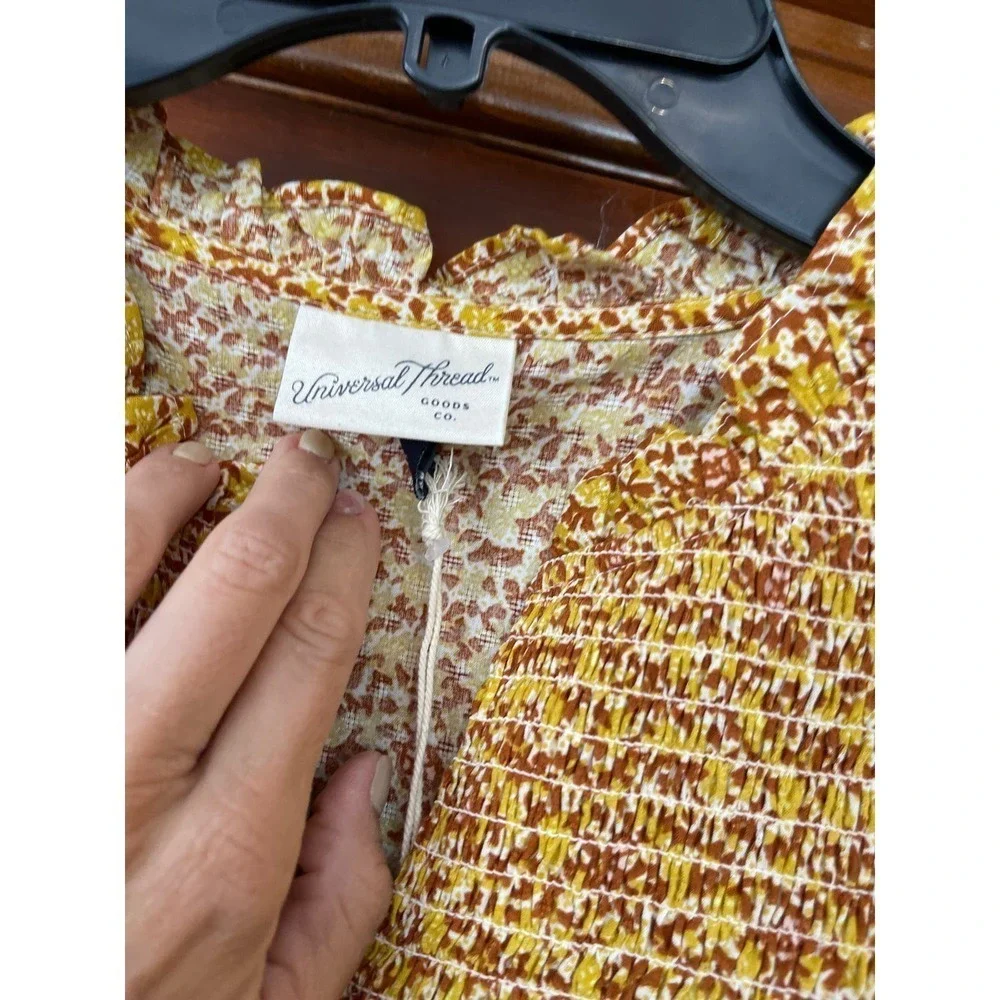 Universal thread smocked, front balloon sleeve BoHo floral print top extra small - Picture 2 of 5